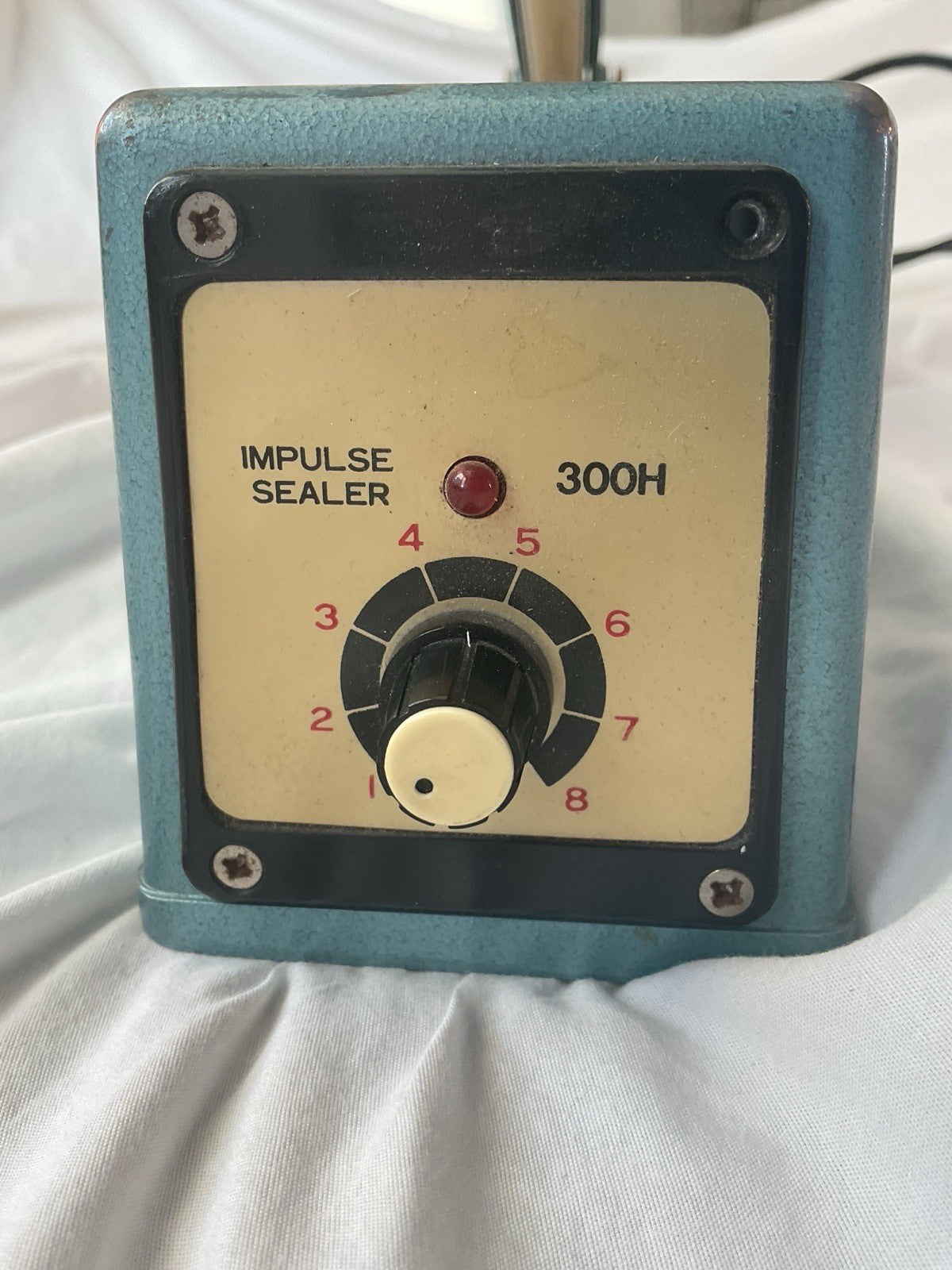 MEC ME-300H Hand Operated Impulse Sealer Bag Sealer TESTED comes with Bags