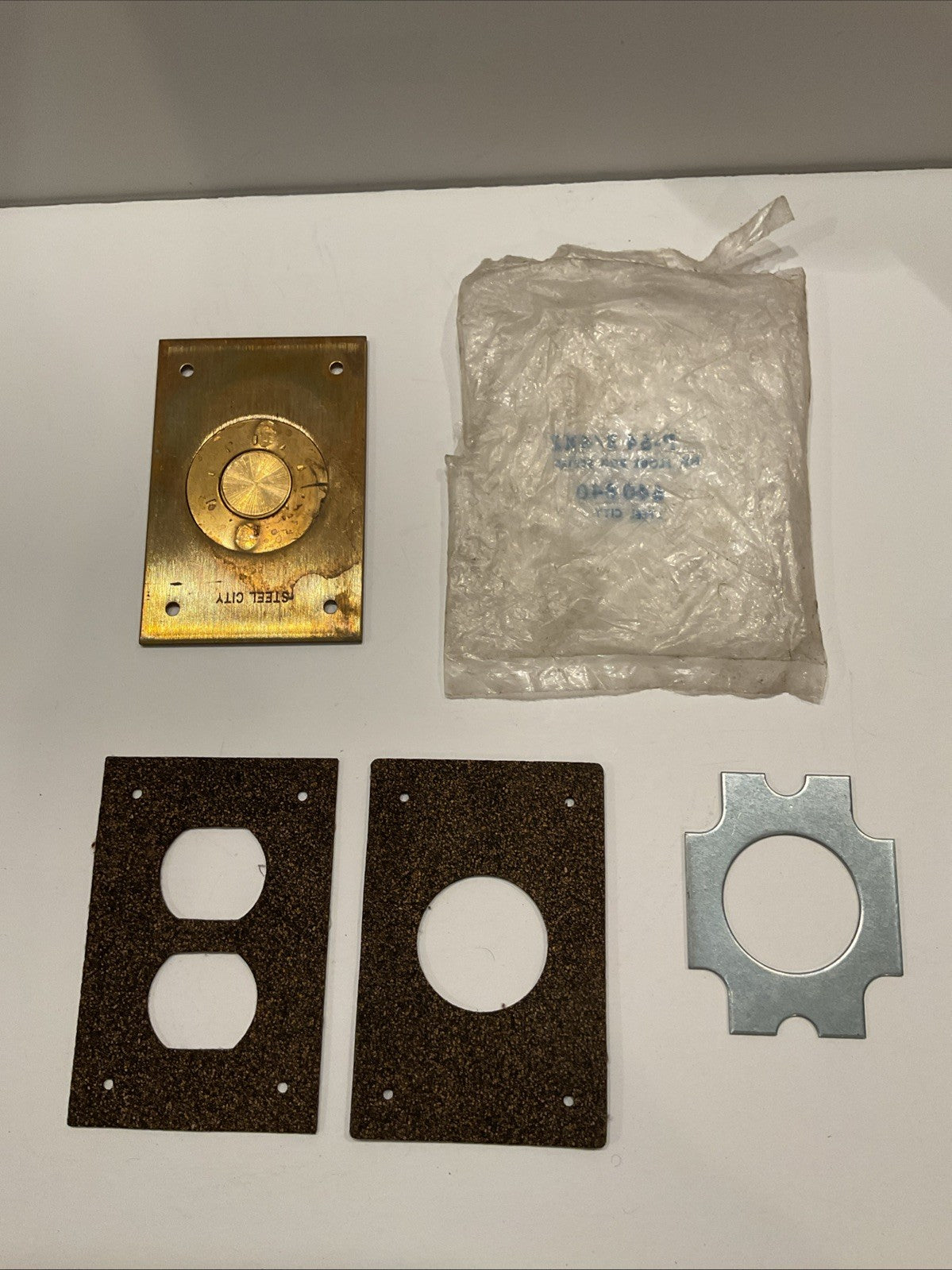 P-64 3/4X2 Steel City Receptacle Cover Plate Brass Alloy Steel 3" x 4-1/2"