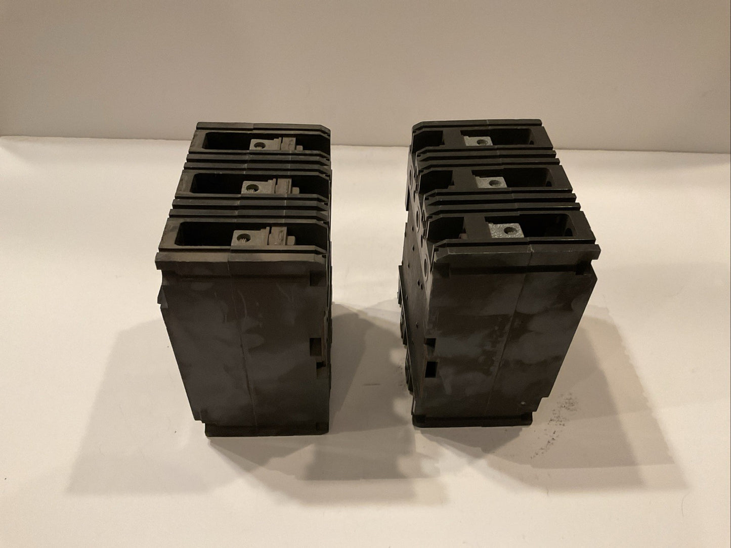 QTY 2 - SQUARE D FAL32030 30A 30 AMP 3-POLE CIRCUIT BREAKER