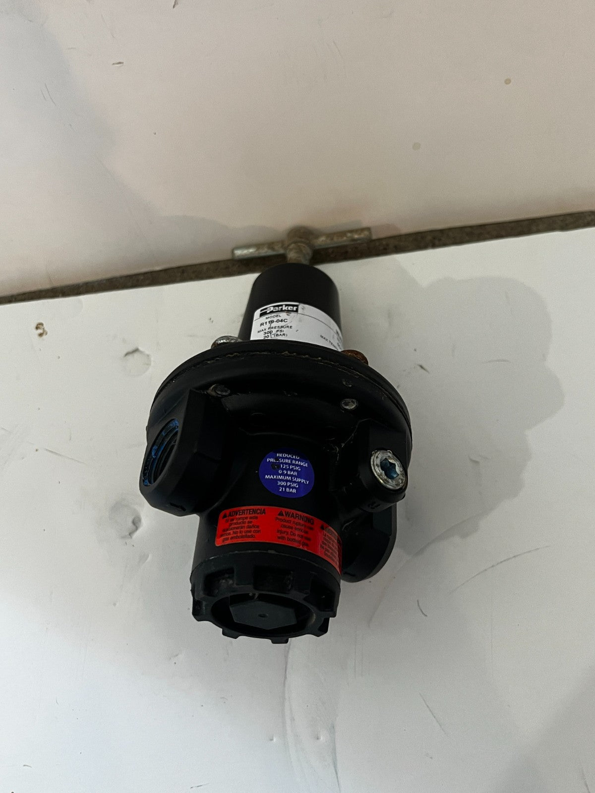 Never installed Parker-Watts R119-04C - 1/2" NPT Pressure Regulator 300 PSI
