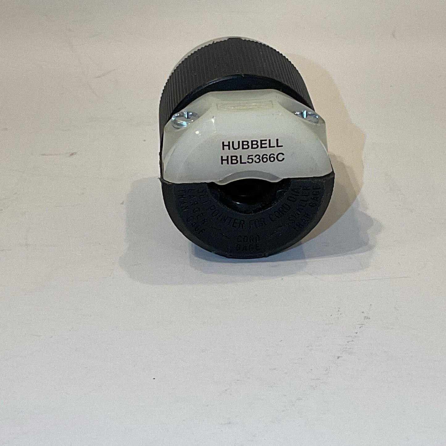 Hubbell HBL5366C Cord Grip Plug, 3 Wire Grounding 20A 125V NEMA 5-20P