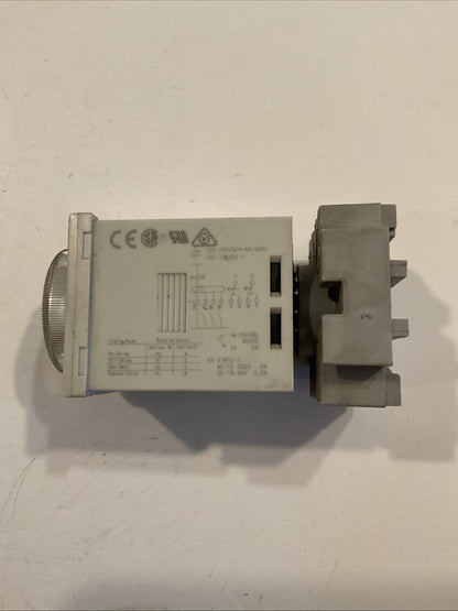 Allen Bradley 700-HK32A1 SER A 120VAC Coil Pilot Relay w/Base 700-HN122 Ser A