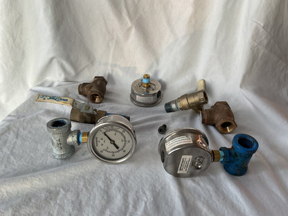 Lot of 7 Misc 1/2" gas line plumbing parts includes gauges & shut off valves