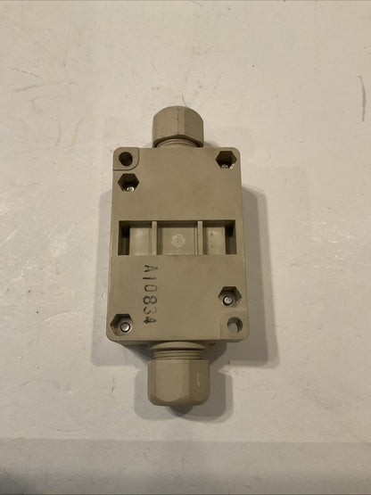 QTY 16 TOGI BOXTC-4A  TERMINAL BLOCK 4-POSITION 250V 15A
