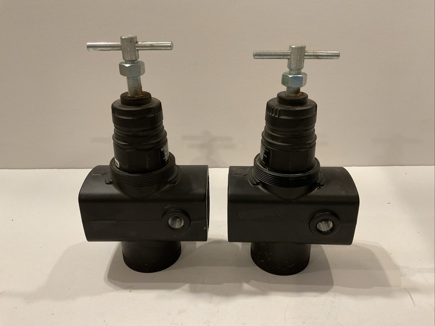 QTY 2 - IMI NORGREN  #R17-A25-RNLA  REGULATOR (400 PSIG MAX.)