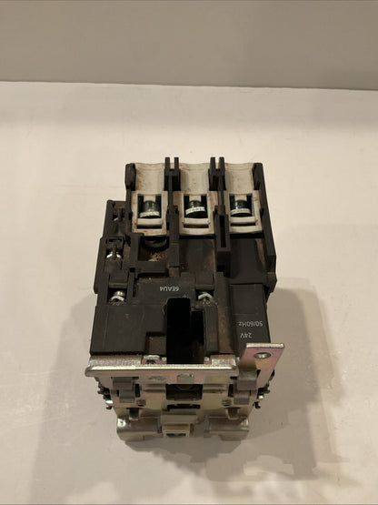 Dayton 6EAR6 IEC Contactor, 80 AC3: 80A ,  3 P, Non-Reversing