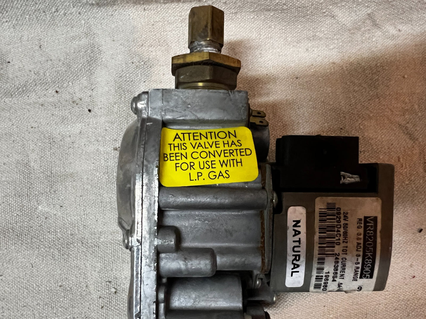 Honeywell VR8205K8905 Natural Gas 24V Valve modified for L.P. Gas
