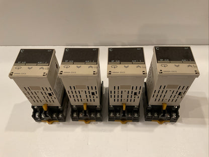 QTY 4 - OMRON  E5CS-Q1KJU-W  Temp Controller on a P2CF-11 connecting socket