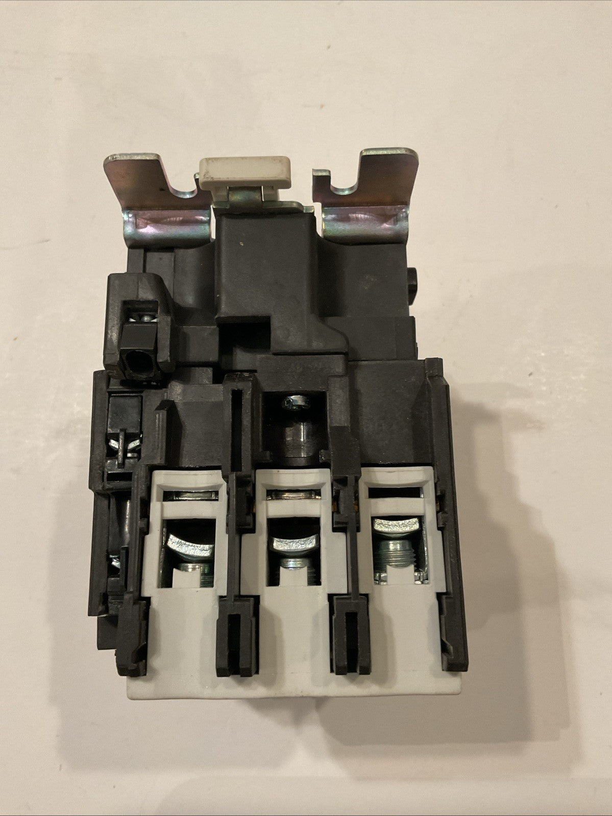 Dayton 6EAR6 IEC Contactor, 80 AC3: 80A ,  3 P, Non-Reversing