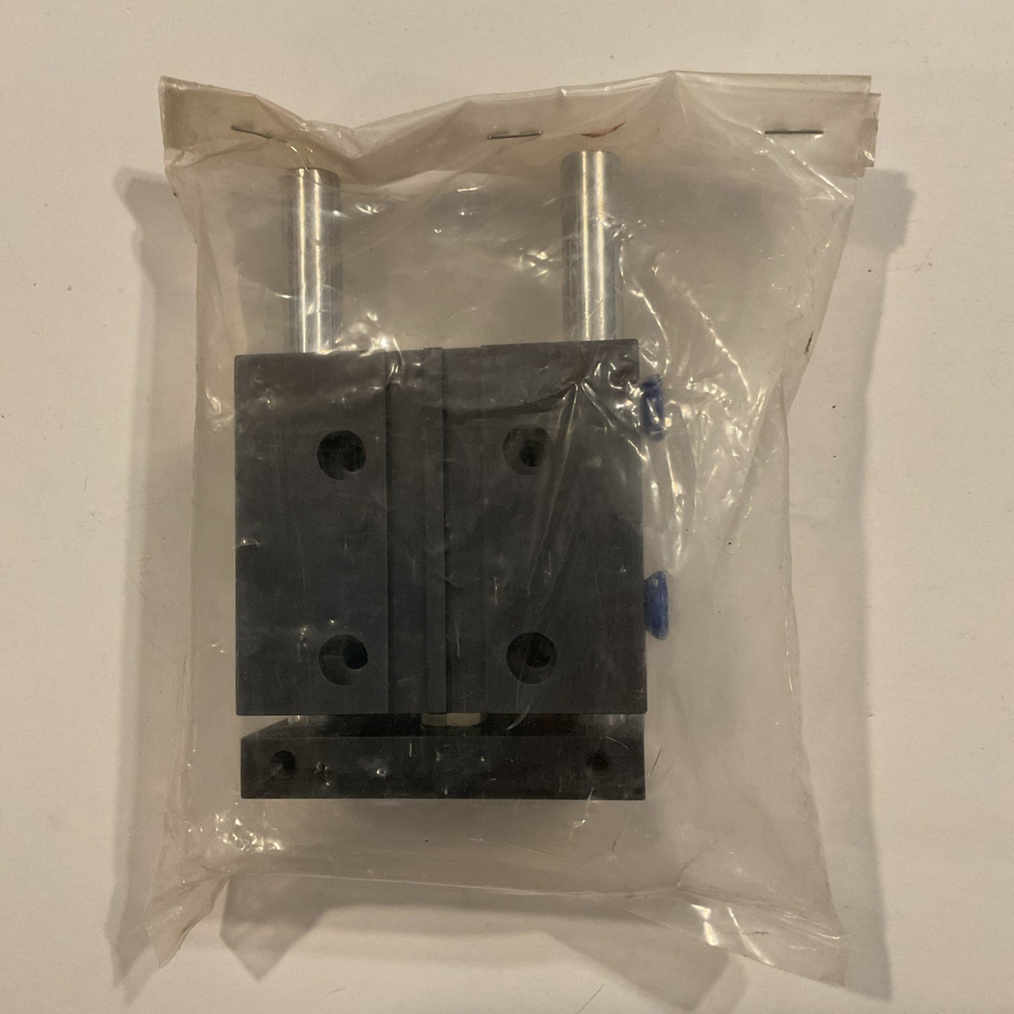Tolomatic PB17 SK10 Guided Pnuematic Cylinder New  W581845 Ref# PB604651