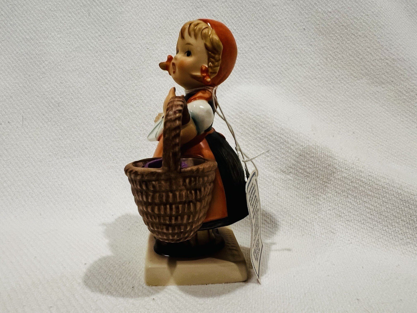 Goebel Hummel #13/0 Meditation Girl w/ Basket & Letter Figurine 5.25" MINT