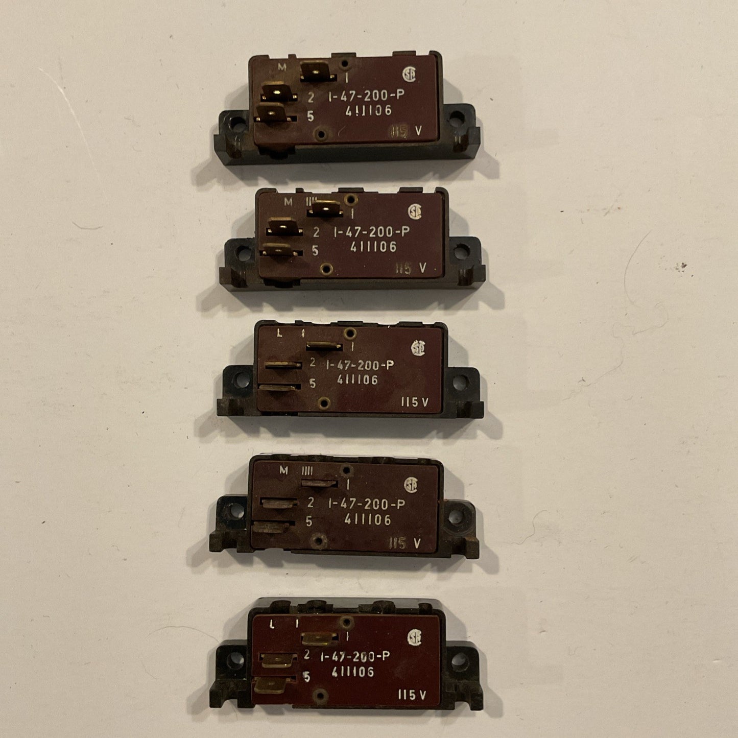 Qty 5   E-T-A    1- 47-200-P  /  411106 , 250VAC, 115V
