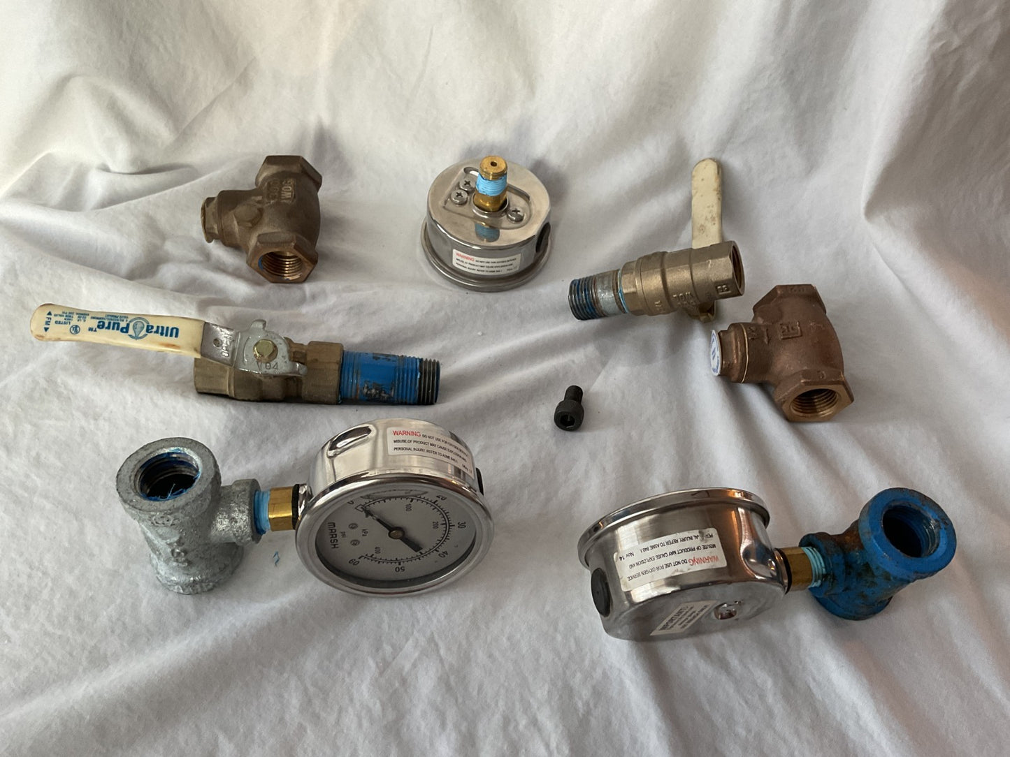 Lot of 7 Misc 1/2" gas line plumbing parts includes gauges & shut off valves