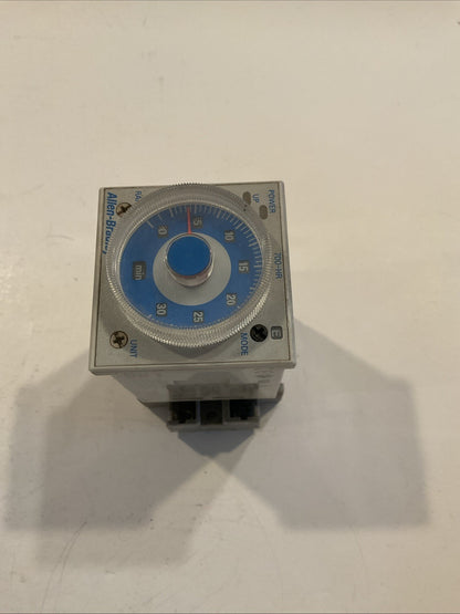 Allen Bradley 700-HK32A1 SER A 120VAC Coil Pilot Relay w/Base 700-HN122 Ser A