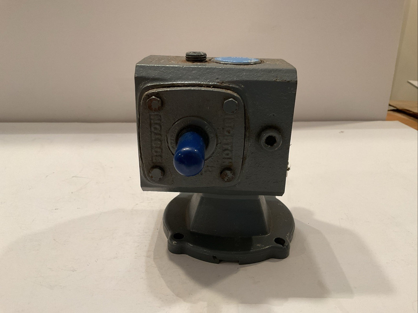 Boston Gear F710-50-B4-G Right Angle Worm Gear Ratio 50:1 .09HP output 120 inlbs