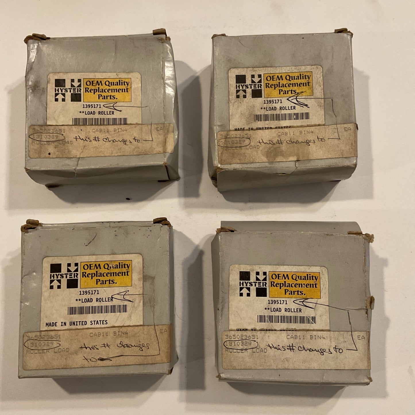 QTY 4 NEW HYSTER 1395172 / 1395172 (NEW IN BOX)
