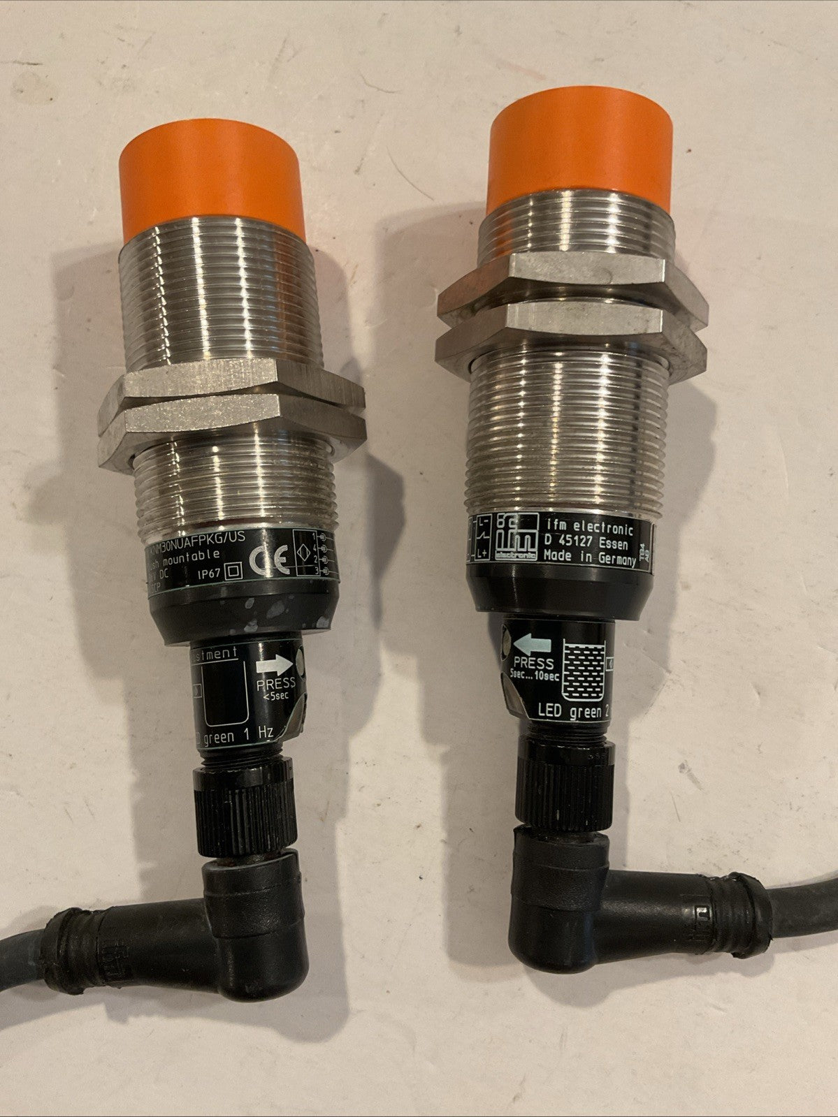 Qty 2 - IFM  KN5101 KNM30NUAFPKG/US Poximity Sensor