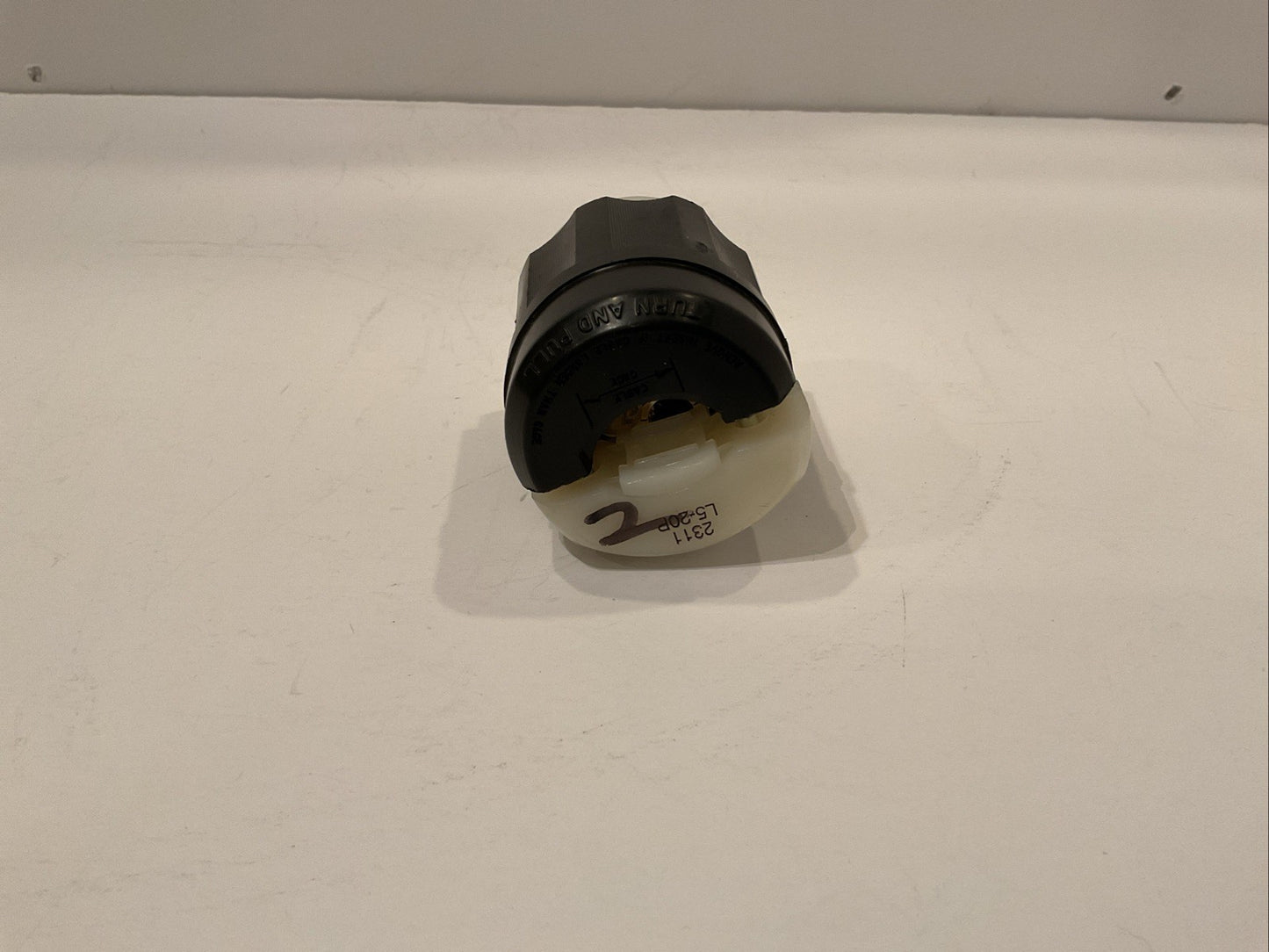 Hubbell Locking Plug HBL2311 20 Amp 125 Volt NEMA L5-20P
