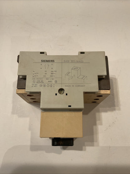Siemens Manual Motor Starter 3VE3 000-2HA00 with a 3VE9 301-1AA00