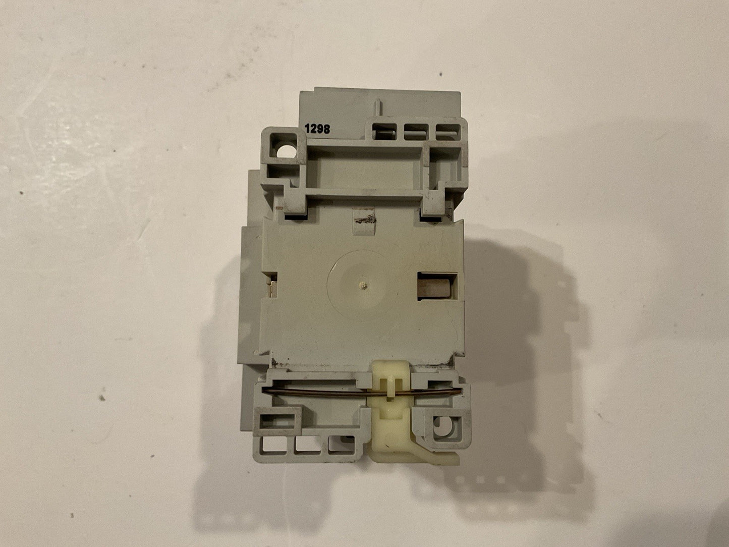 Allen Bradley 100-C30*00 Ser A Contactor 600V AC attached (100FSC 280 and 100-S)