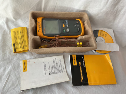 Fluke 51 II Digital Thermometer PREOWNED with the box and Type K termocouple