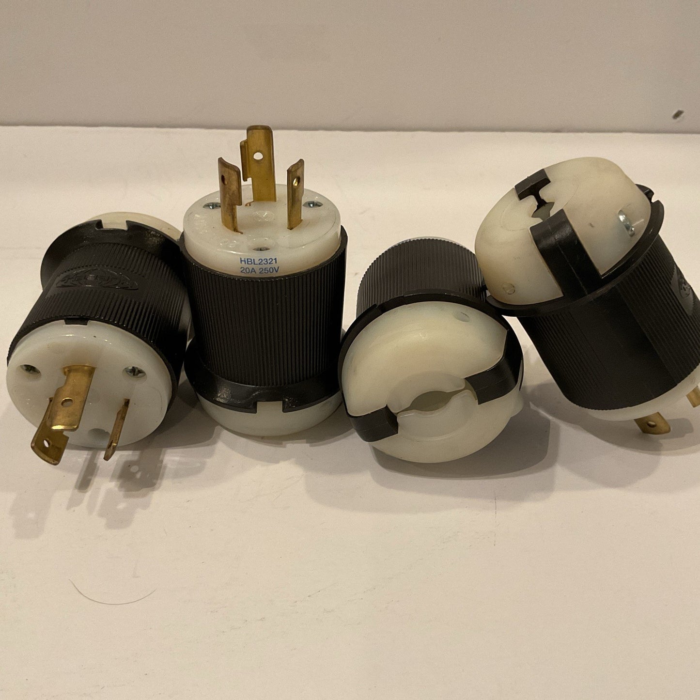 HBL2321 Hubbell 2321 Twist-Lock Devices 20A, 250V AC, 2 Pole (lot  of 4)