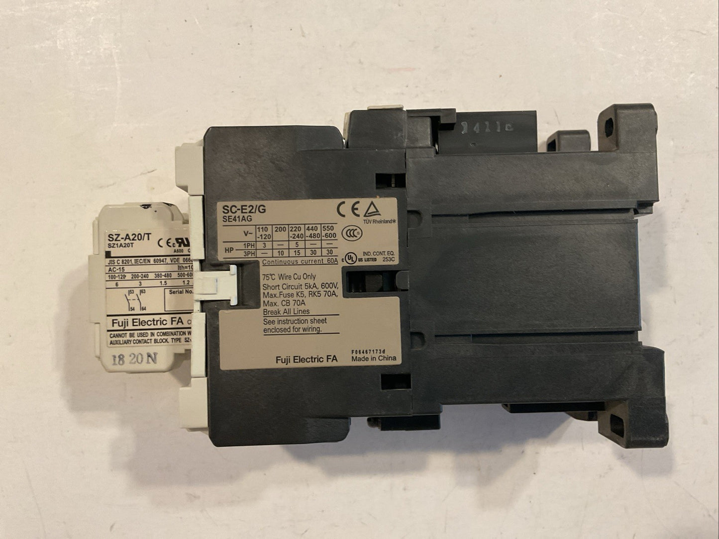 Fuji Electric SC-E2S/G Contactor paired with a Fuji Electric SZ-A20T / SZA20T