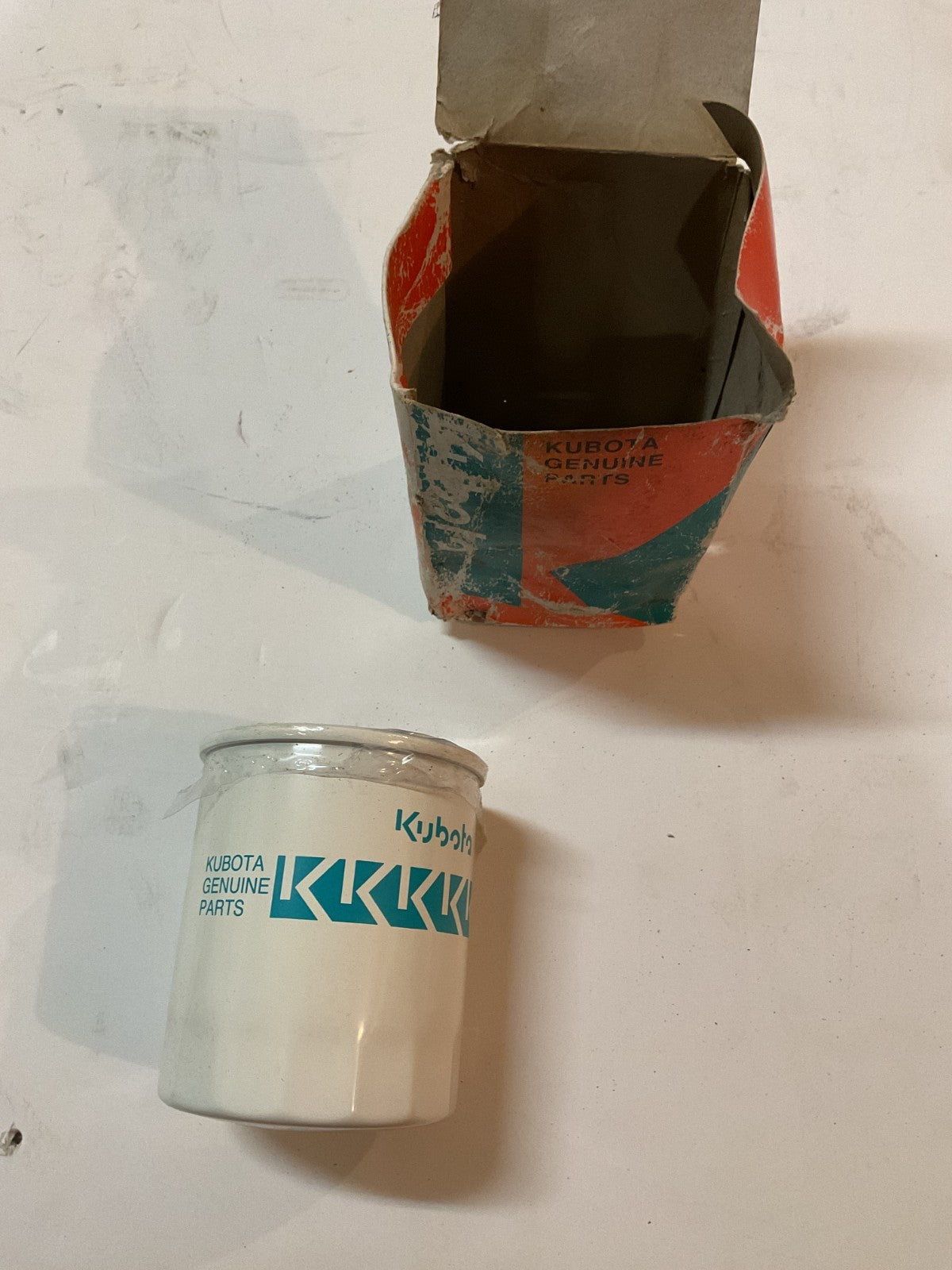 New OEM Kubota HHV00-51640 Fuel Filter