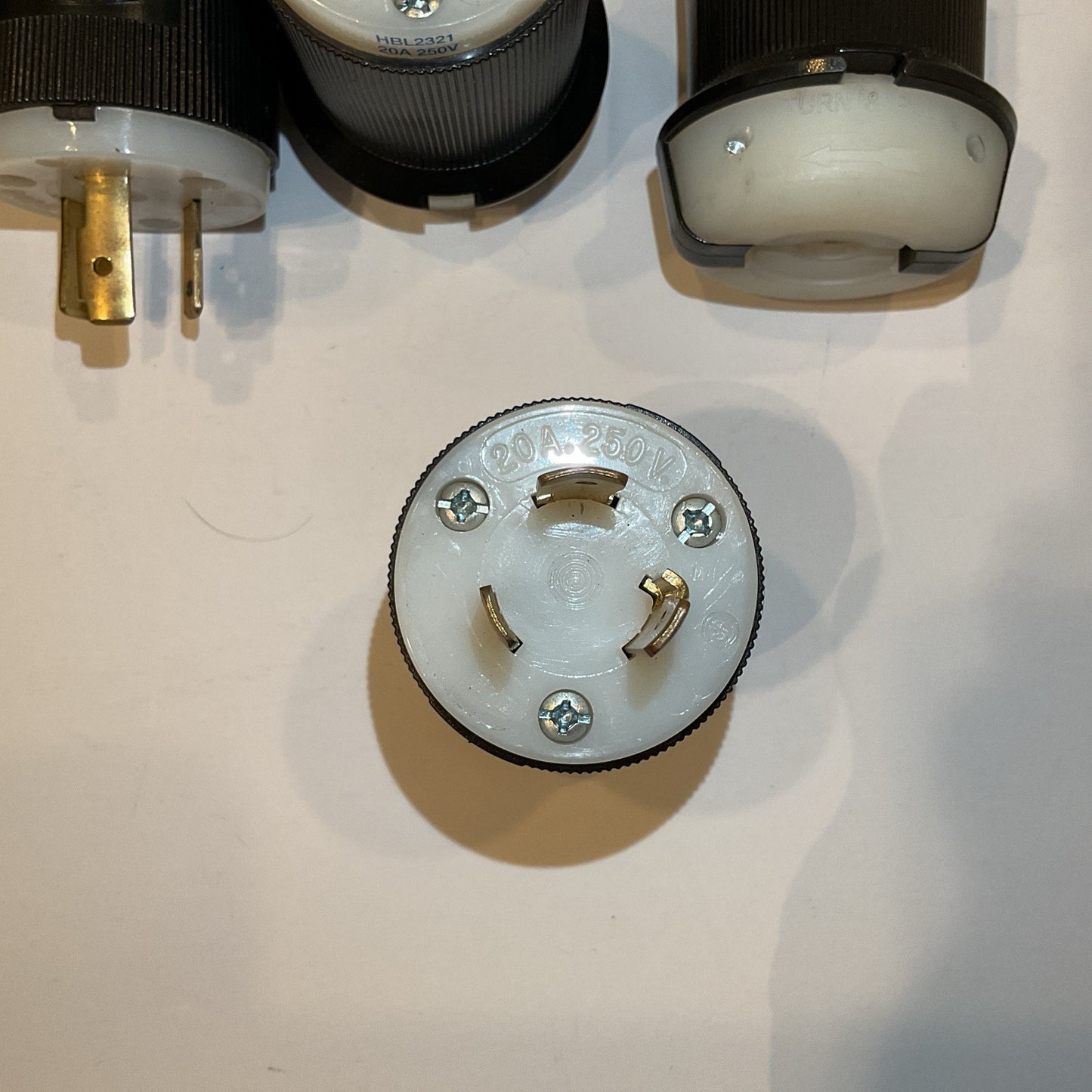 HBL2321 Hubbell 2321 Twist-Lock Devices 20A, 250V AC, 2 Pole (lot  of 4)