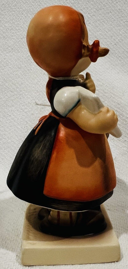 Goebel Hummel #13/0 Meditation Girl w/ Basket & Letter Figurine 5.25" MINT