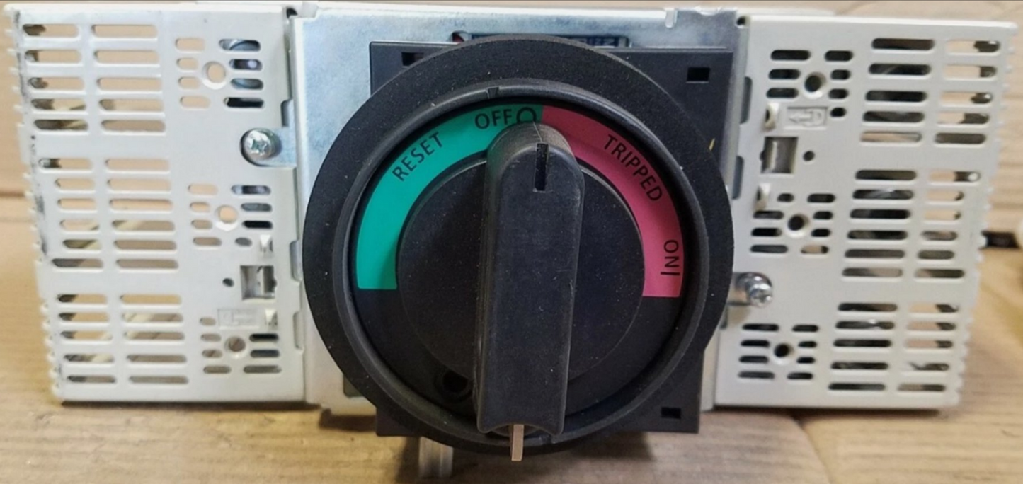 Mitsubishi NV225-CWU3 Circuit Breaker 225 Amp 240VAC 3 Phase with On/Off Switch