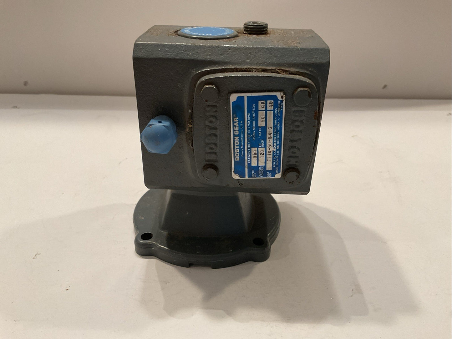 Boston Gear F710-50-B4-G Right Angle Worm Gear Ratio 50:1 .09HP output 120 inlbs