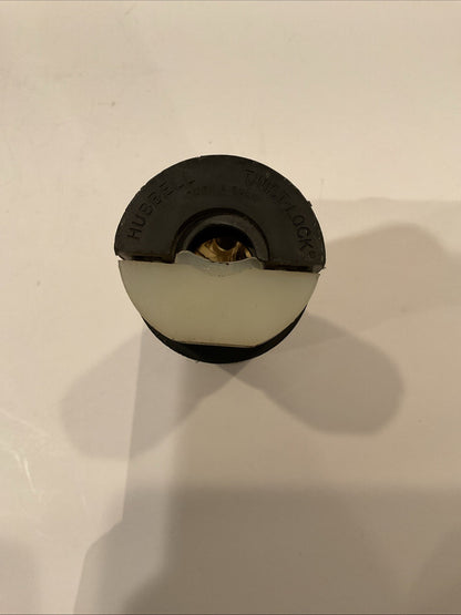 Hubbell Set / Pair of  Twist-lock Insu grip Plug 20Amp 250V