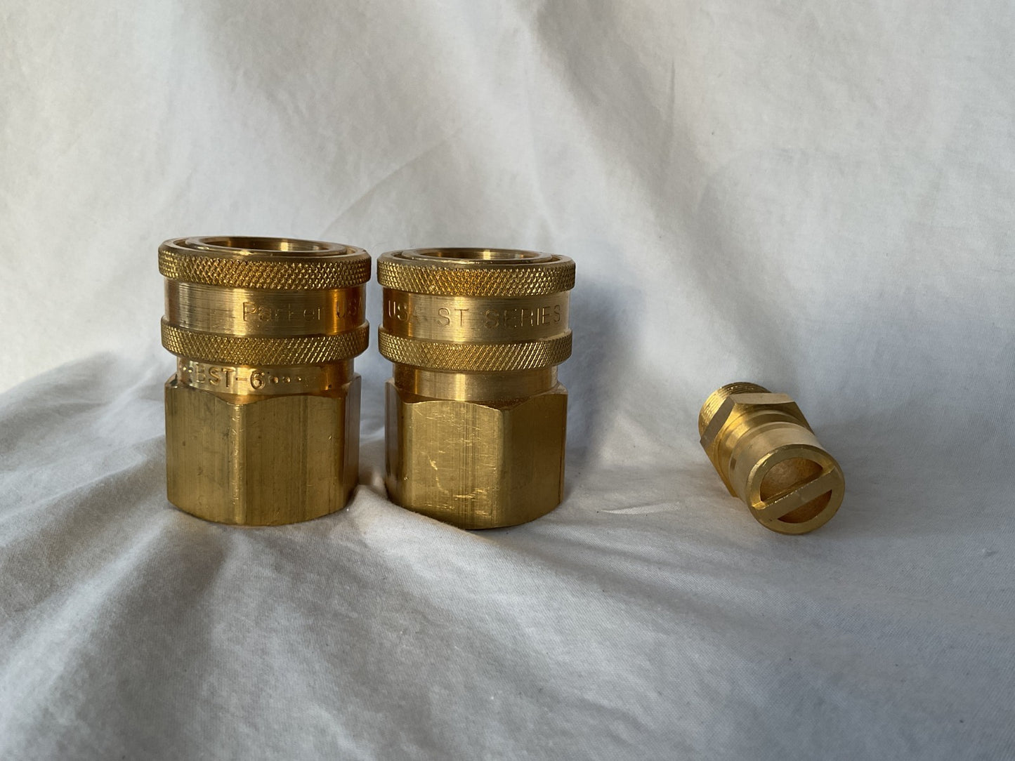 qty 2 - 1 1/2"  brass socket, qty 1 - Gaspro 3/4" Quick Connect Socket